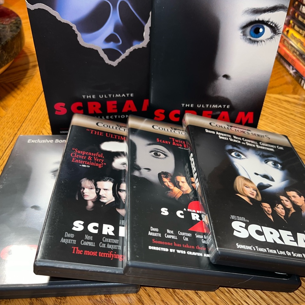 4- DVD Box Set SCREAM Trilogy